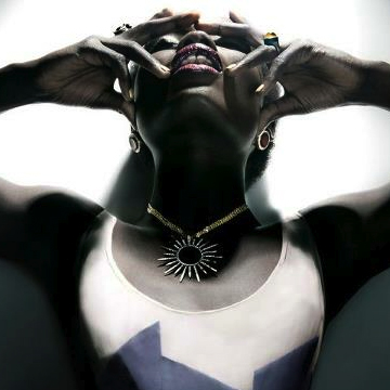 The Gloriana necklace as seen on model Tina J. 